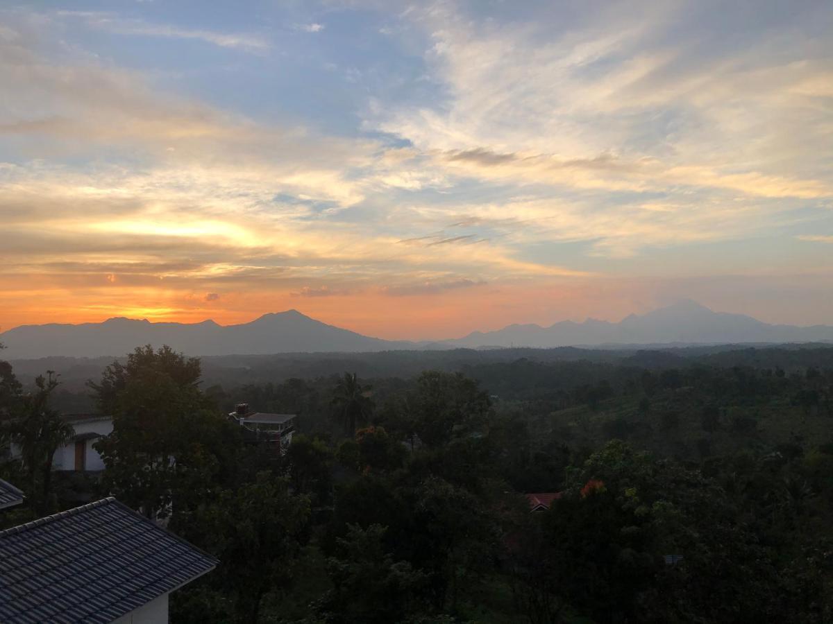 Raveendra Inn กัลปัตตา ภายนอก รูปภาพ