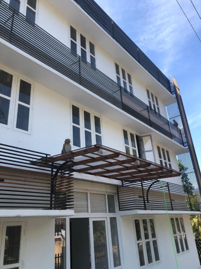 Raveendra Inn กัลปัตตา ภายนอก รูปภาพ